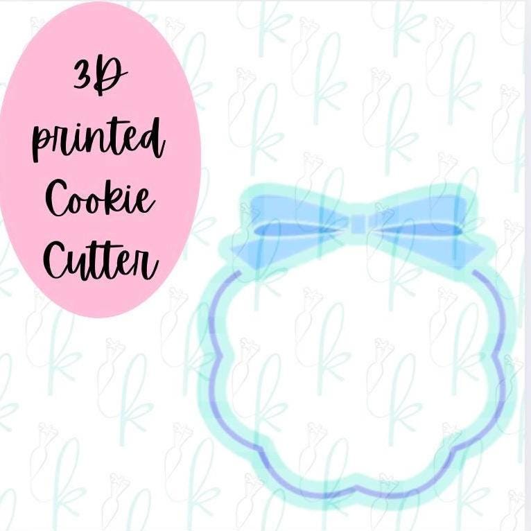 Wavy Round Bow Plaque Cookie Cutter